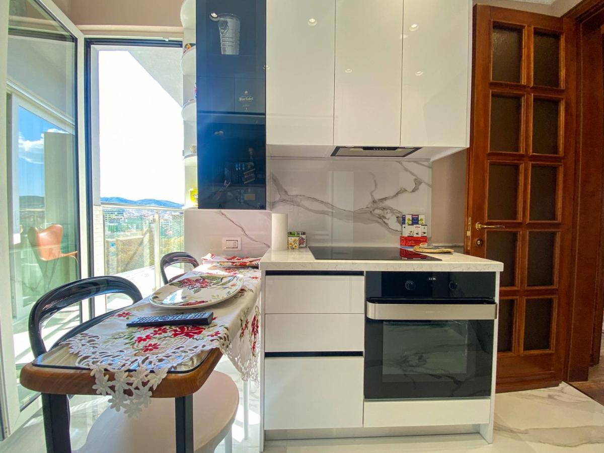 Top Luxury Тирана Екстериор снимка