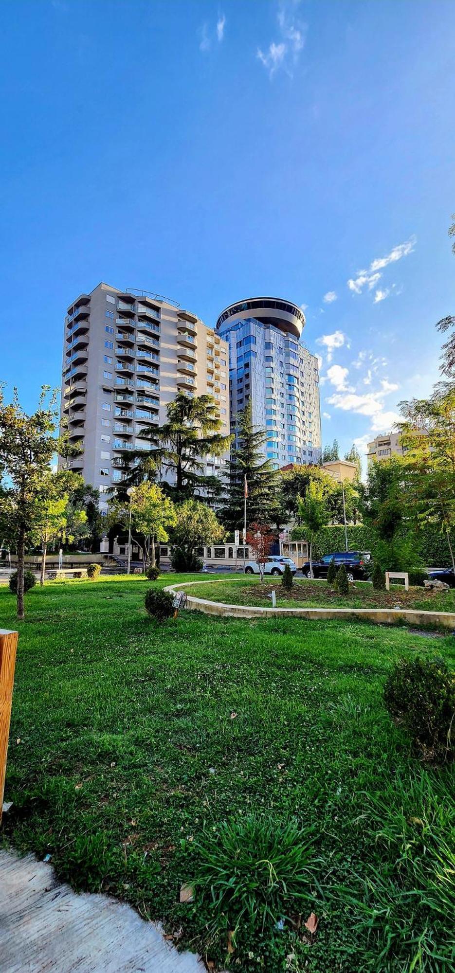 Top Luxury Тирана Екстериор снимка